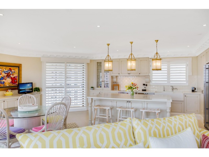 2 Admiralty Drive, Surfers Paradise QLD 4217