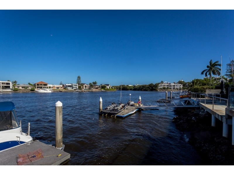 Villa 1 & Villa 2/32 Sunset Boulevard, Surfers Paradise QLD 4217