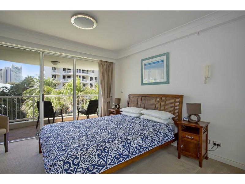 15/7-11  Elkhorn Avenue, Surfers Paradise QLD 4217