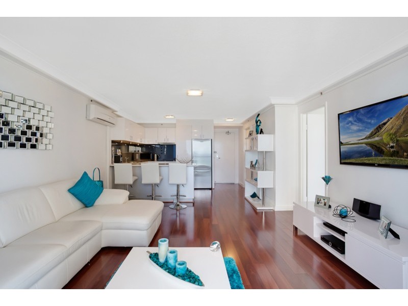 Longbeach/28 Northcliffe Terrace, Surfers Paradise QLD 4217