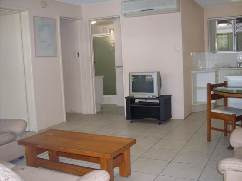 2/12-14 Hamilton Avenue, Surfers Paradise QLD 4217