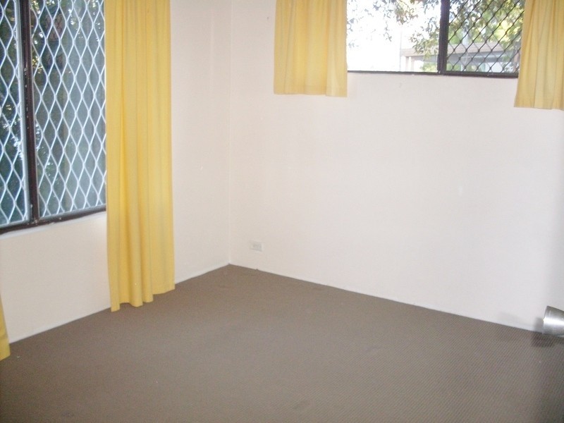 10 Aquila Court, Mermaid Waters QLD 4218