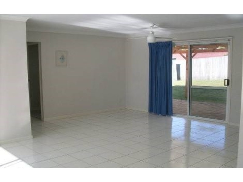 9 Henry Cotton Drive, Parkwood QLD 4214