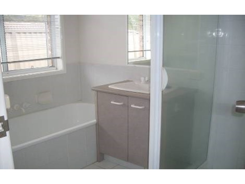 9 Henry Cotton Drive, Parkwood QLD 4214