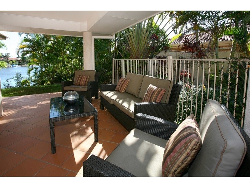 1 Balmoral Avenue, Sorrento QLD 4217