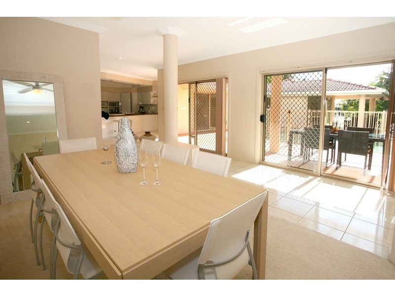 1 Balmoral Avenue, Sorrento QLD 4217