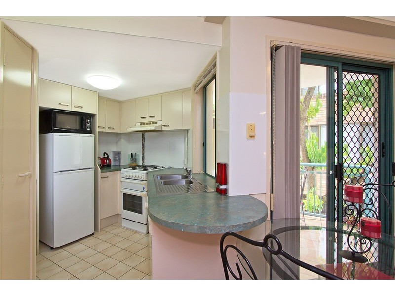 9 Stanhill Drive, Surfers Paradise QLD 4217
