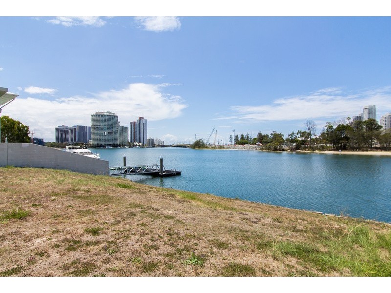 73 Commodore Drive, Surfers Paradise QLD 4217