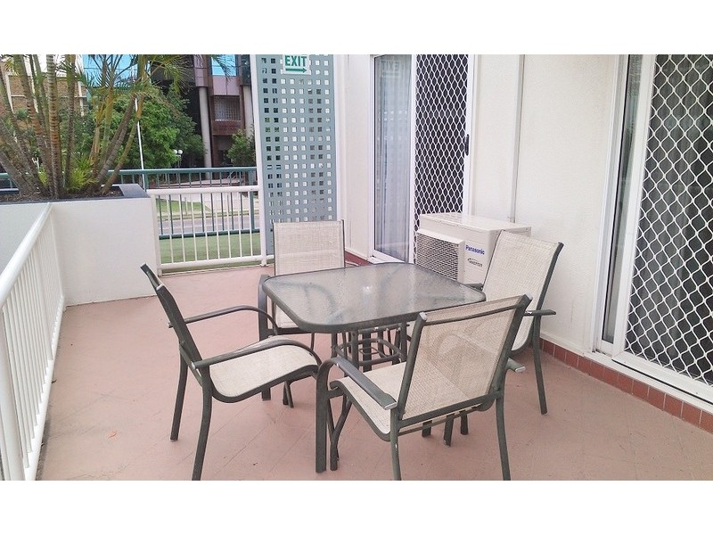 4/69 Ferny Avenue, Surfers Paradise QLD 4217