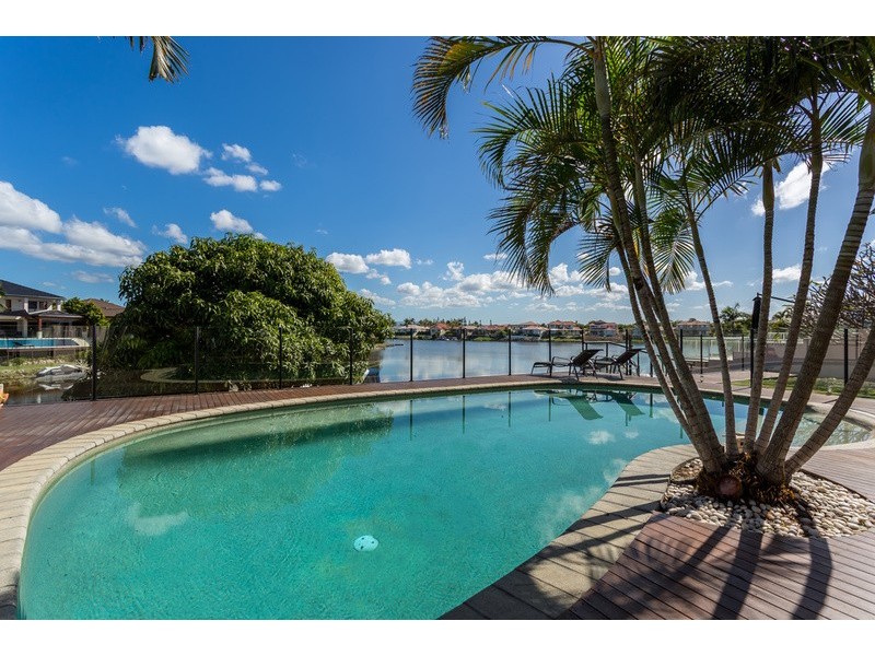 8 Tortuga Place, Clear Island Waters QLD 4226