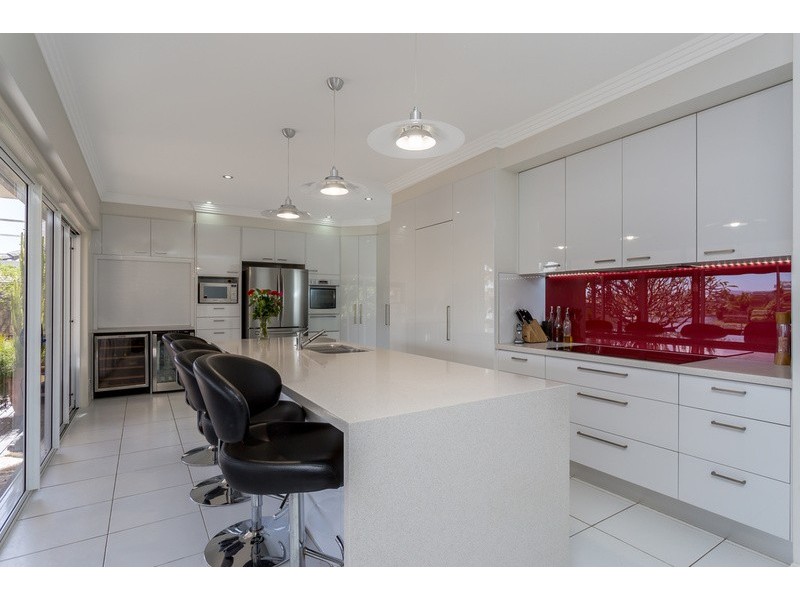 8 Tortuga Place, Clear Island Waters QLD 4226