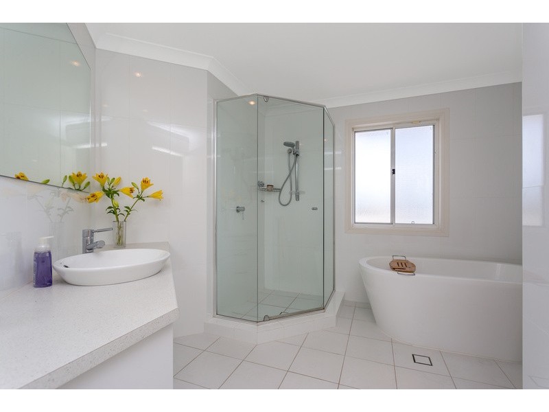 8 Tortuga Place, Clear Island Waters QLD 4226