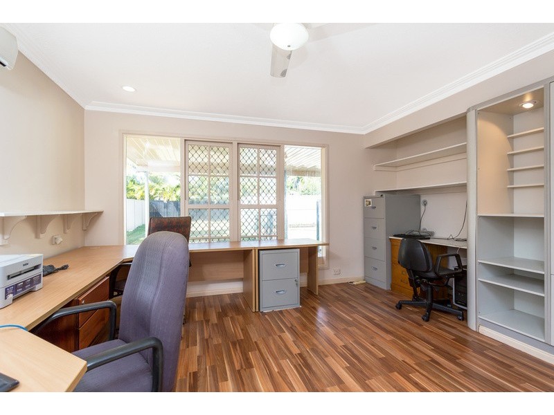 24 Lothian Avenue, Sorrento QLD 4217