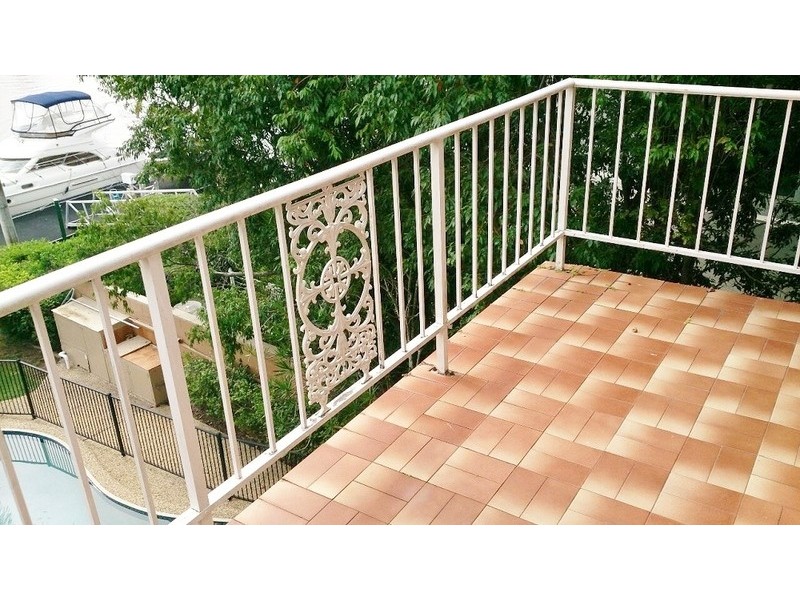11 Cannes Avenue, Surfers Paradise QLD 4217