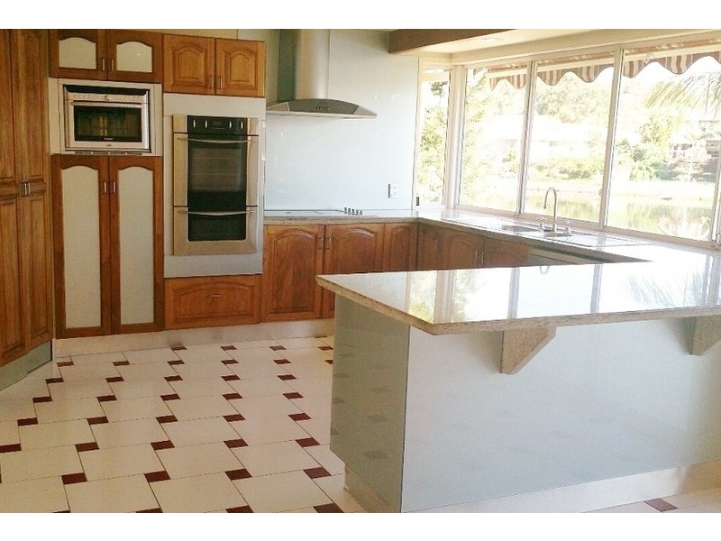 68 Manly Drive, Robina QLD 4226