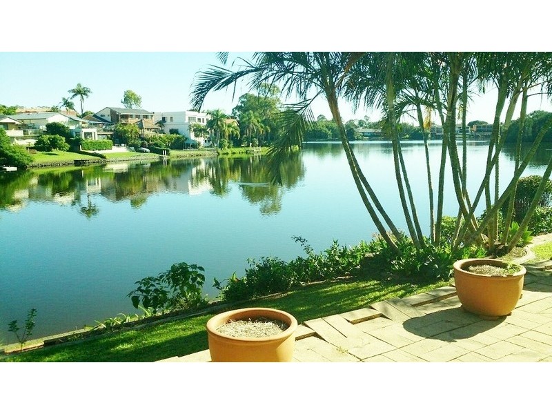 68 Manly Drive, Robina QLD 4226