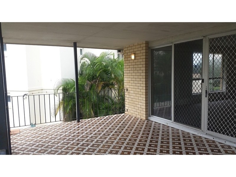 12 Markwell Avenue, Surfers Paradise QLD 4217