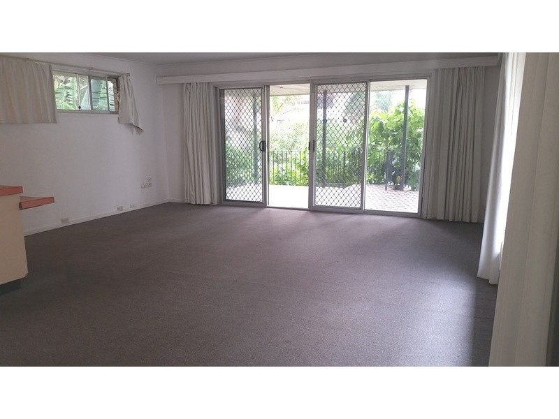 12 Markwell Avenue, Surfers Paradise QLD 4217