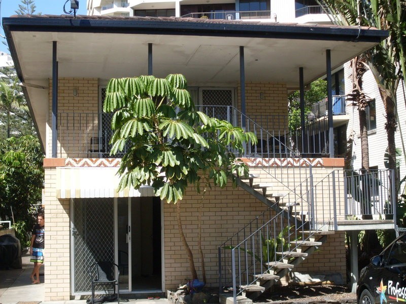 12 Markwell Avenue, Surfers Paradise QLD 4217