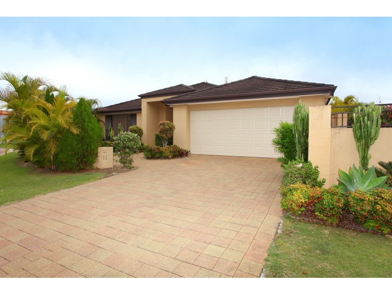 11 Moonraker Street, Clear Island Waters QLD 4226
