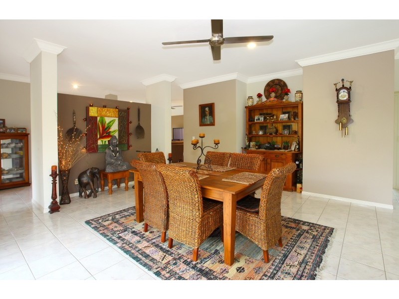 11 Moonraker Street, Clear Island Waters QLD 4226