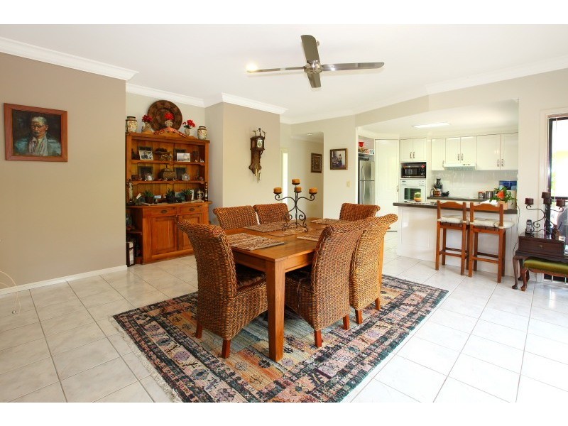 11 Moonraker Street, Clear Island Waters QLD 4226
