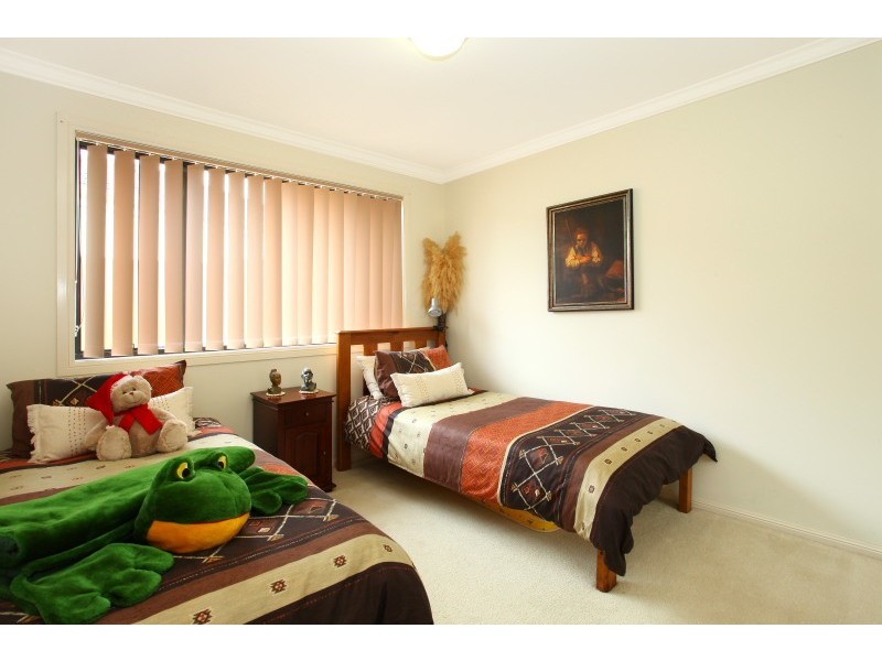 11 Moonraker Street, Clear Island Waters QLD 4226