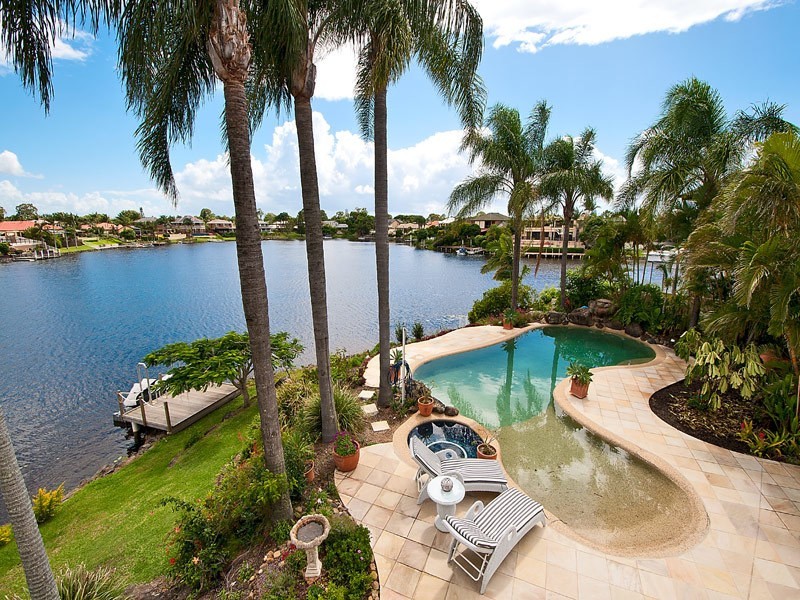 21 Tortuga Place, Clear Island Waters QLD 4226