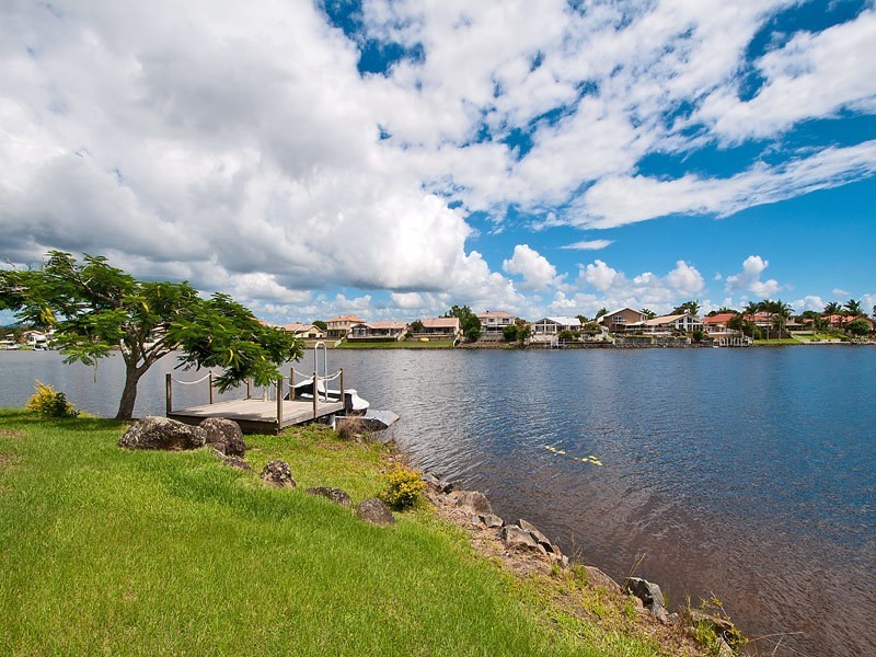 21 Tortuga Place, Clear Island Waters QLD 4226