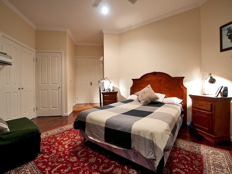 21 Tortuga Place, Clear Island Waters QLD 4226