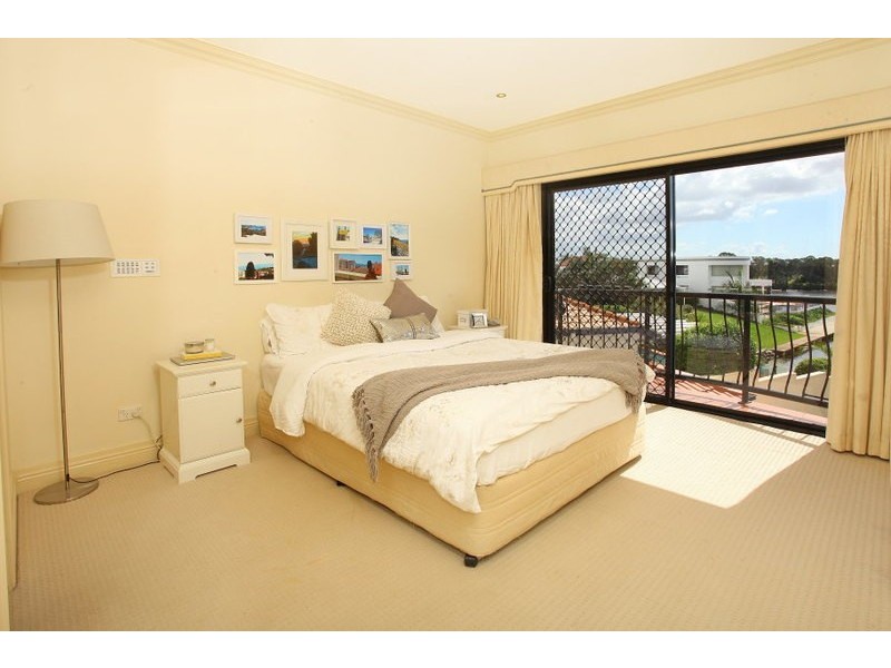 3 St Martin Place, Clear Island Waters QLD 4226