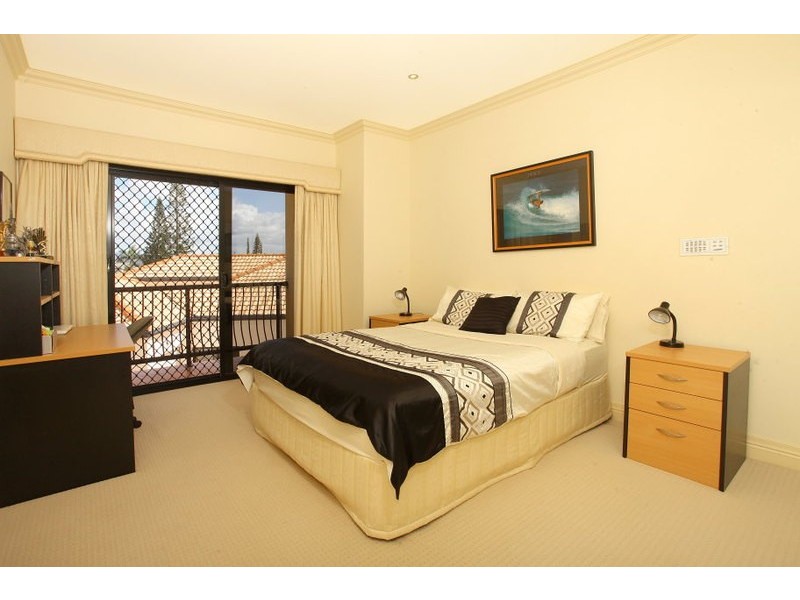 3 St Martin Place, Clear Island Waters QLD 4226