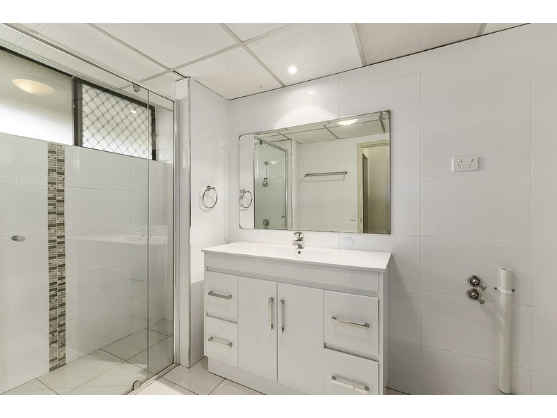 Windemere/2 Marine Parade, Southport QLD 4215