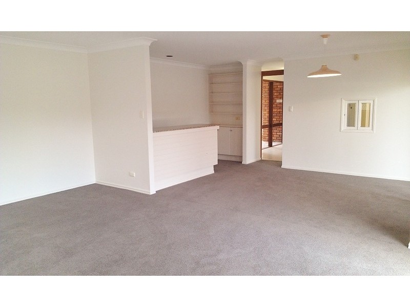 98 Commodore Drive, Paradise Waters QLD 4217