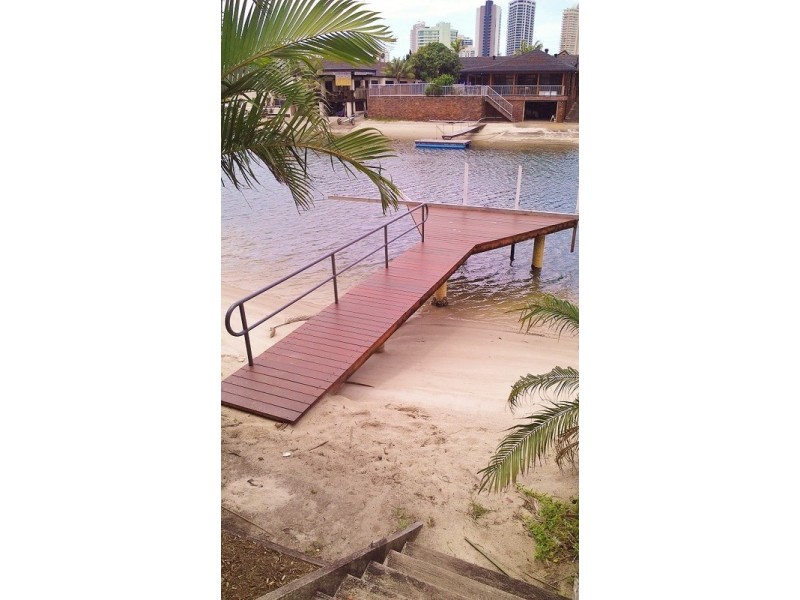 98 Commodore Drive, Paradise Waters QLD 4217