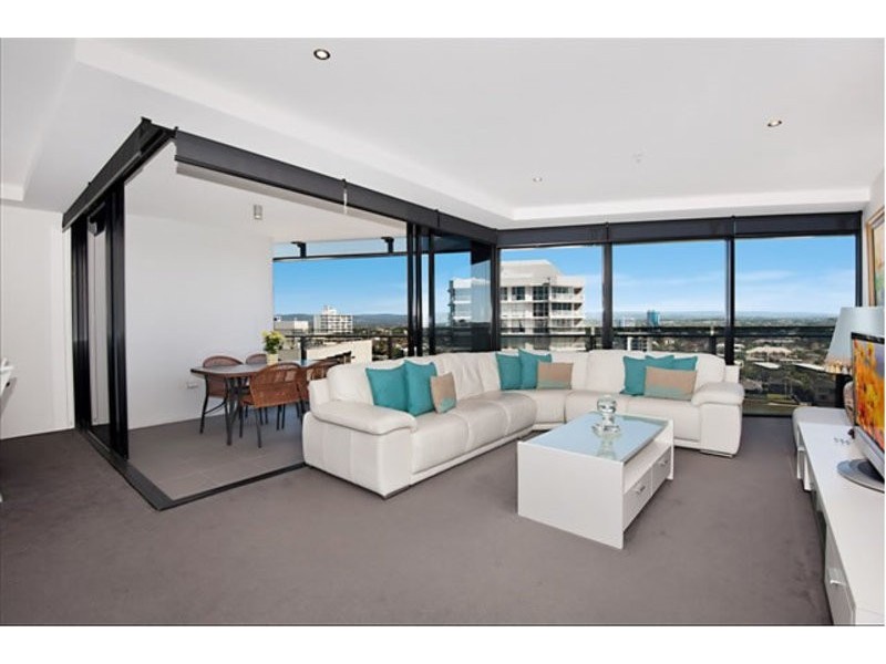 9 Ferny Avenue, Surfers Paradise QLD 4217