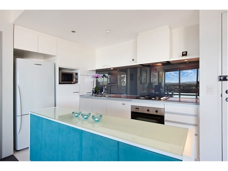 9 Ferny Avenue, Surfers Paradise QLD 4217