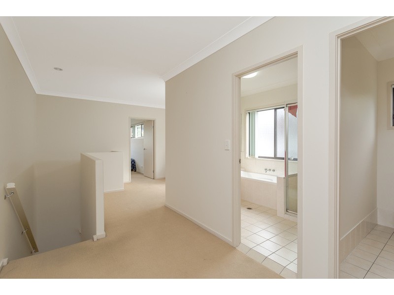 1/3 Dowling Drive, Southport QLD 4215