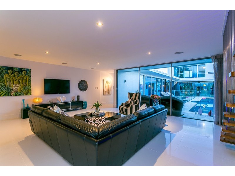 23 Freyburg Street, Sorrento QLD 4217