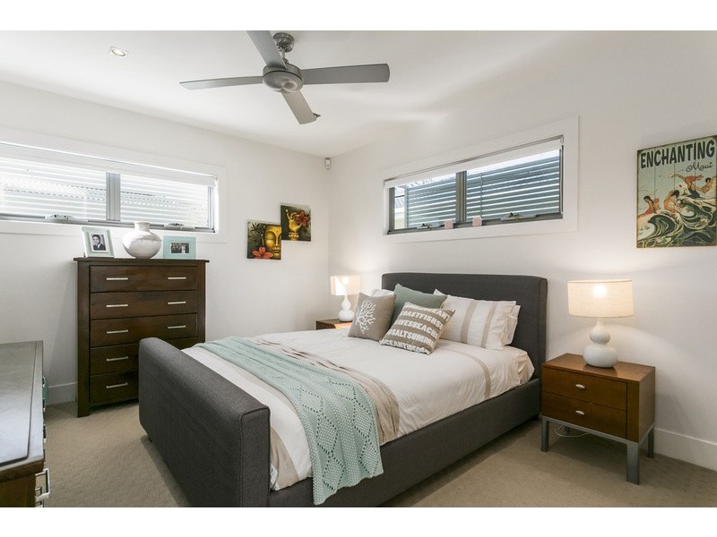 23 Freyburg Street, Sorrento QLD 4217