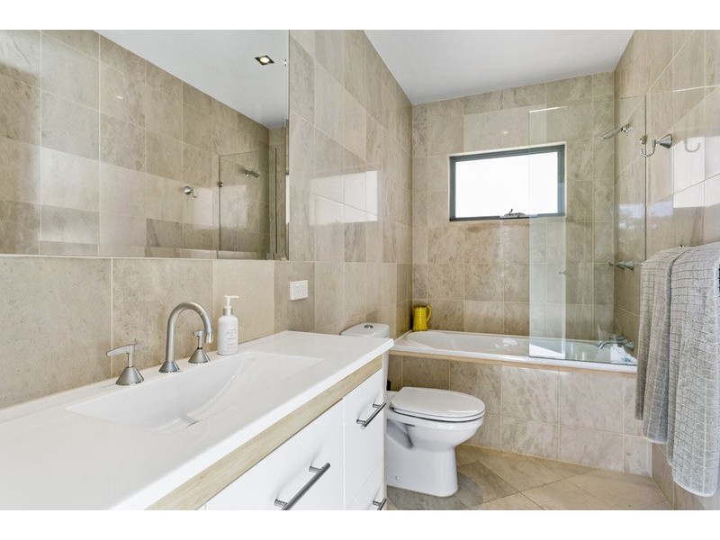 23 Freyburg Street, Sorrento QLD 4217