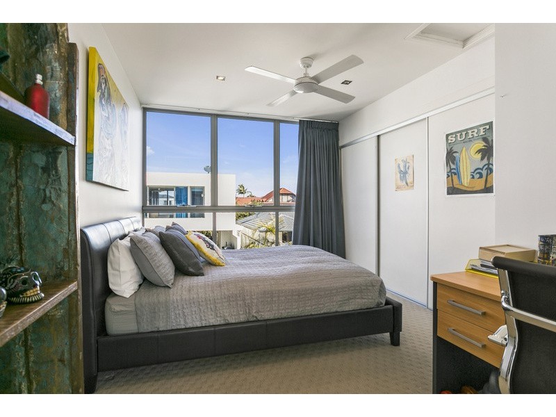 23 Freyburg Street, Sorrento QLD 4217