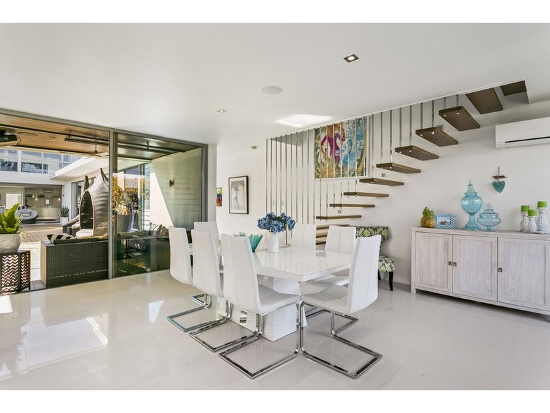 23 Freyburg Street, Sorrento QLD 4217