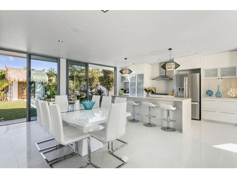 23 Freyburg Street, Sorrento QLD 4217