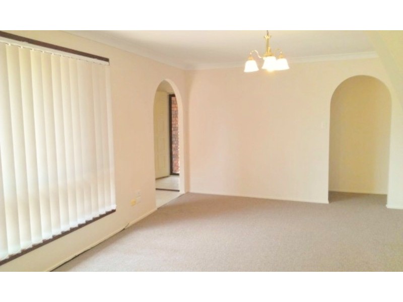 37 Marbella Drive, Benowa Waters QLD 4217