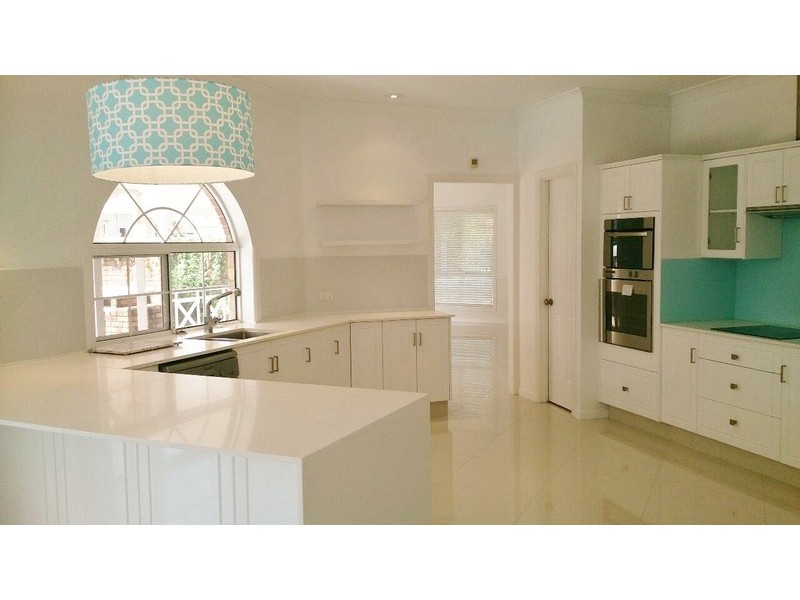 21 Montevideo Drive, Clear Island Waters QLD 4226