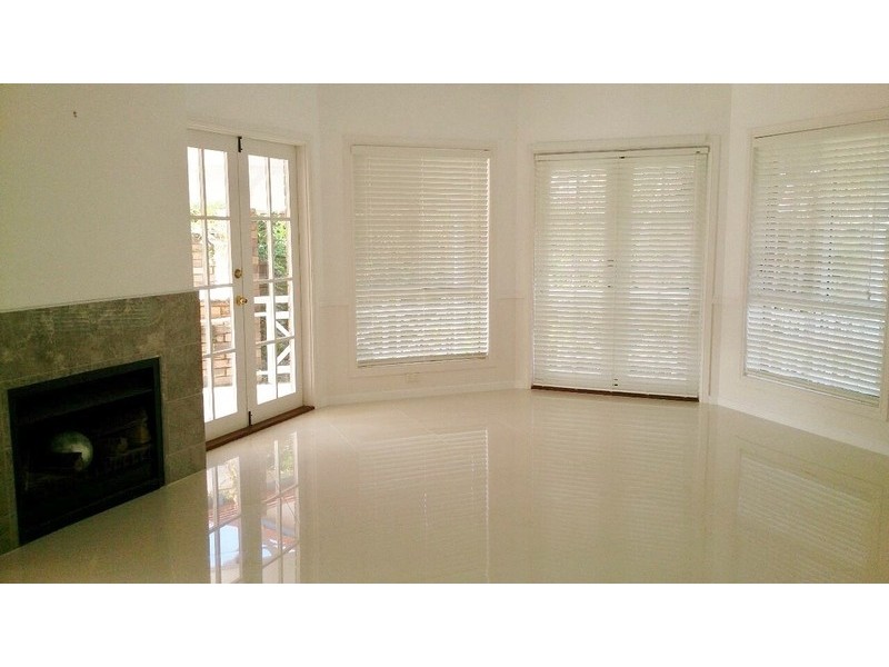 21 Montevideo Drive, Clear Island Waters QLD 4226