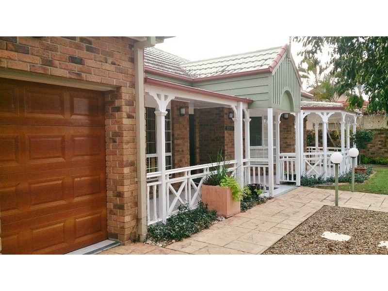 21 Montevideo Drive, Clear Island Waters QLD 4226