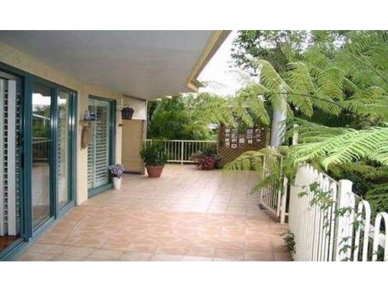 2 Adori Street, Surfers Paradise QLD 4217