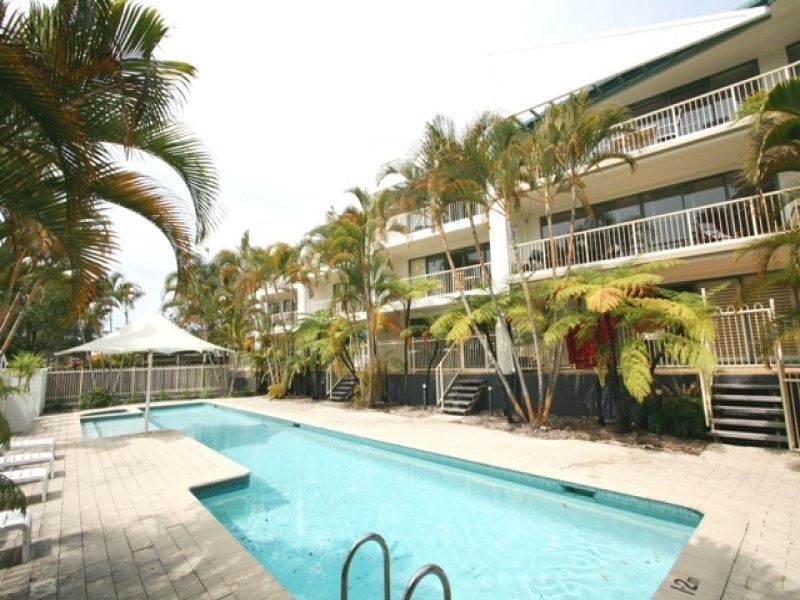 2 Adori Street, Surfers Paradise QLD 4217